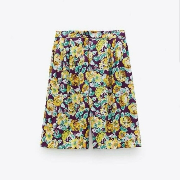 Zara Bermuda Shorts Floral Satin Feel Pleated Side Pockets Size L - Picture 8 of 9